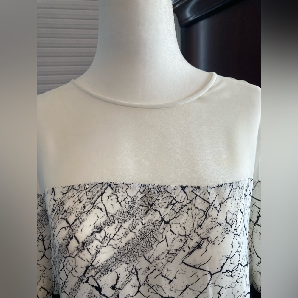 BCBG black white/cream multi-pattern blouse looks great with blazers or jeans - Picture 2 of 6